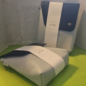 Two-Tone Black and Cream Men’s Messenger Pouch